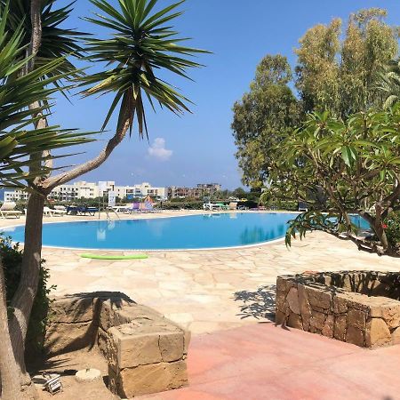 Kings Palace - Fabulous Pool-Side 2 Bed Apartment Paphos Exterior photo